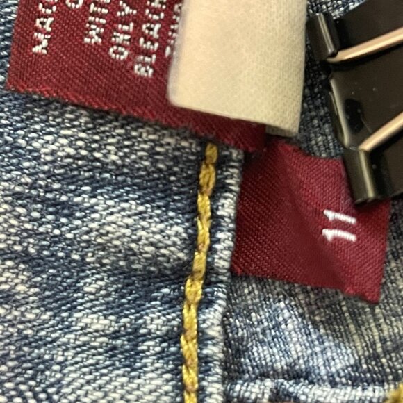 vtg 90's y2k Bongos Womens Denim Shorts W/ Frayed Hem Size 11 Light Wash Blue - Picture 3 of 9